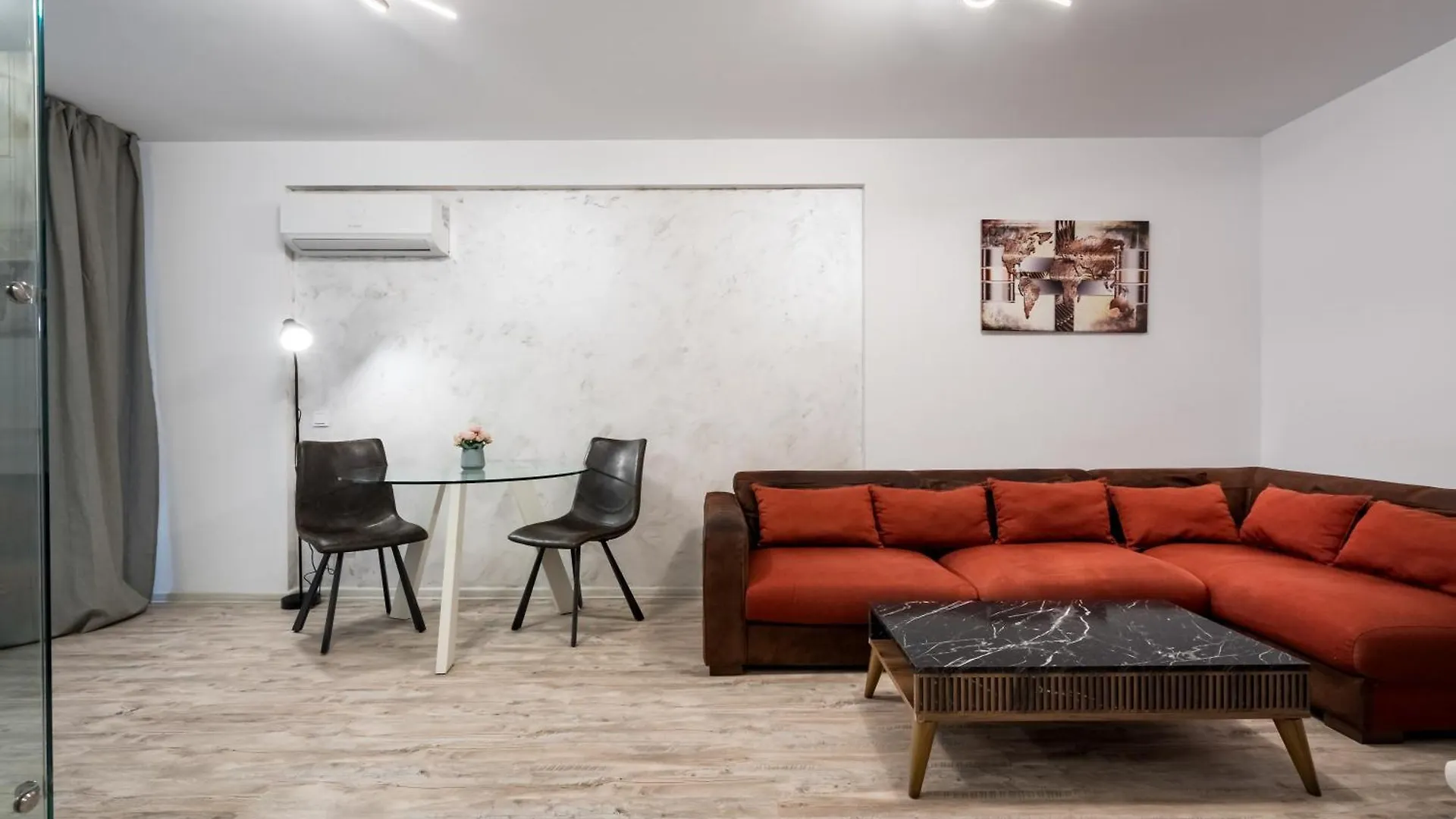 Central Haven With Private Parking And Balcony Βουκουρέστι 0*,  Ρουμανία